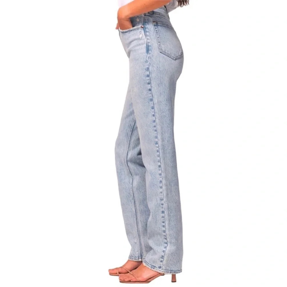 Abercrombie & Fitch The 90s Straight Ultra High Rise Jean - Picture 2 of 15